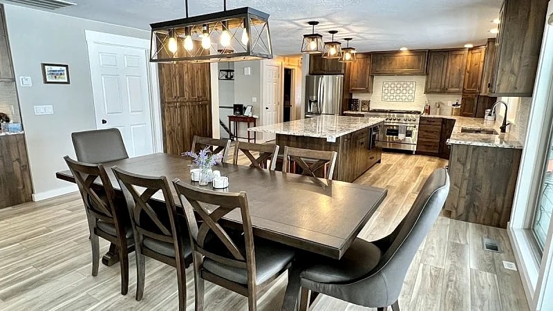 The Great Outdoors - Fantastic home - Lake Cascade - Game room - A/C - Lots of parking in Cascade, Idaho, United States — photo 3