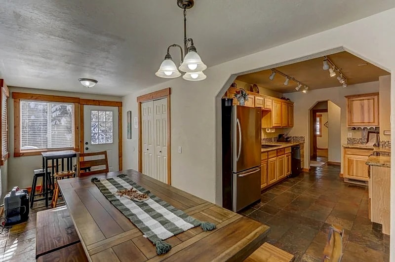 1 Particular Pine - Downtown - Fire pit - Hot tub - Game room / Foosball - 4 bd - 4 ba in McCall, Idaho, United States — photo 3