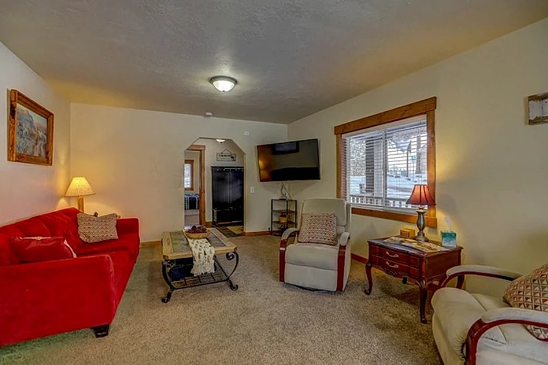 1 Particular Pine - Downtown - Fire pit - Hot tub - Game room / Foosball - 4 bd - 4 ba in McCall, Idaho, United States — photo 4