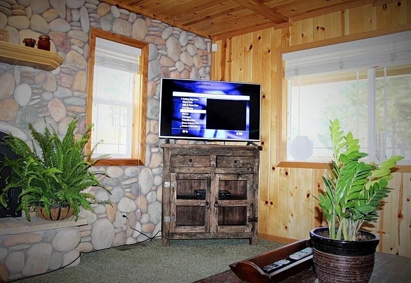 Brownie Combo - Walk to Summit/6 Bedroom Duplex - Big Bear Lake in Big Bear Lake, California, United States — photo 5