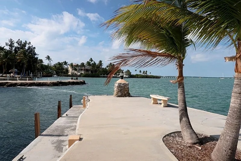 Bayside: 1st Floor Apartment in Native Hammock on Florida Bay in Islamorada, Florida, United States — photo 2
