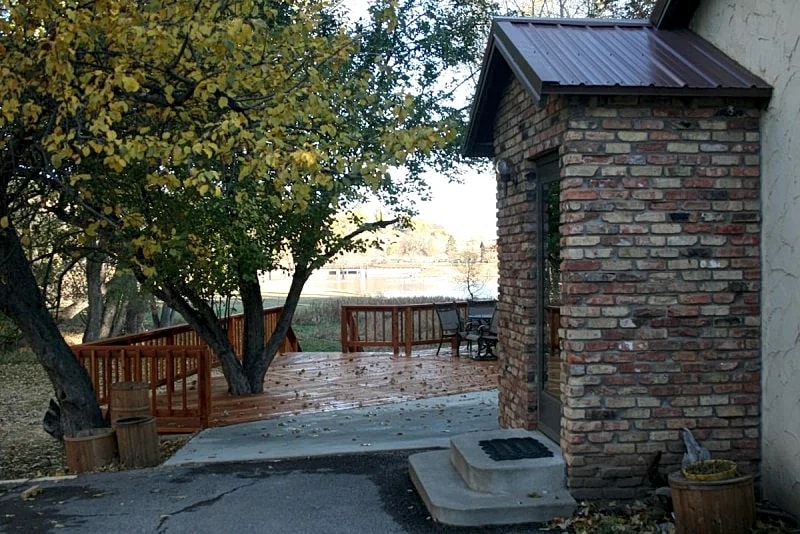 Lake View Lodge Thirty Minutes from Mt Rushmore - In Rapid City On Canyon Lake Thirty Minutes from Mt Rushmore in Rapid City, South Dakota, United States — photo 2