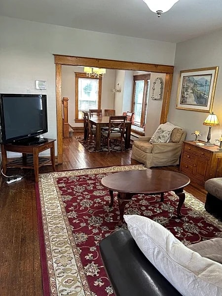 1st Class Rentals: Munson Manor III, 5 Bedrooms, 2 Baths, Prime Oneonta Location in Otsego County, New York, United States — photo 4