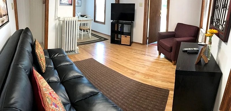 1st Class Rentals 2 Bedroom Downstairs Apartment - Oneonta in Otsego County, New York, United States — photo 2