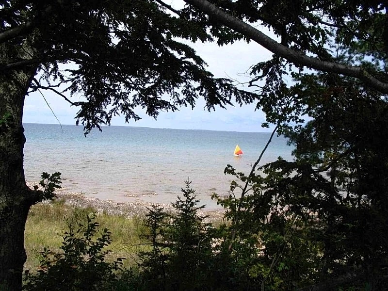 Beautiful Lake Michigan Beachfront Cottage in Harbor Springs, Michigan, United States — photo 4