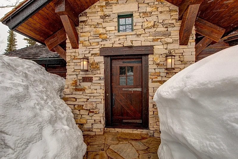 NEWLY RENOVATED LUXURY SKI-IN/OUT HOME. PERFECT SUMMER RETREAT. in Park City, Utah, United States — photo 3