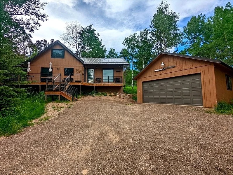 Aspen Acre | 3 Bed, 2 Bath in Lead, South Dakota, United States — photo 3