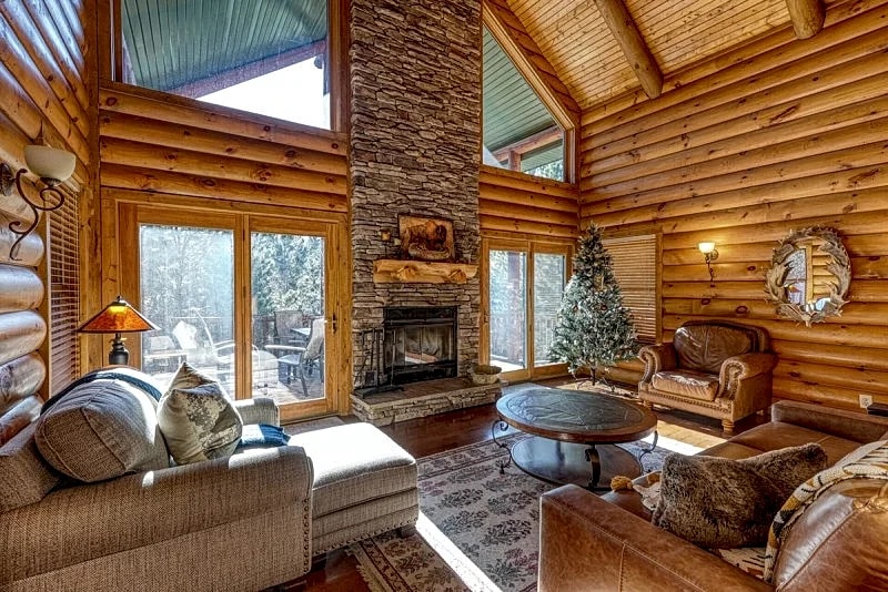 Pine Hollow Lodge - Beautiful 5 bedroom home just minutes from Deadwood! in Sturgis, South Dakota, United States — photo 2
