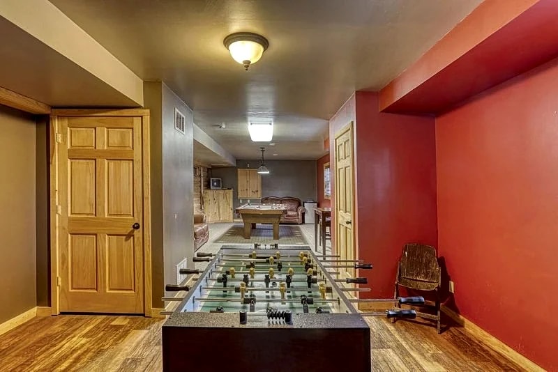 Whitetail Lodge - Game room, private hot tub and access to trails! in Lead, South Dakota, United States — photo 4