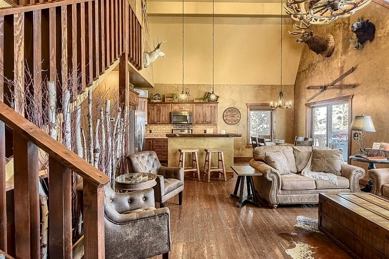The Hitch`n Post - Garage and beautiful scenery! in Lead, South Dakota, United States — photo 4