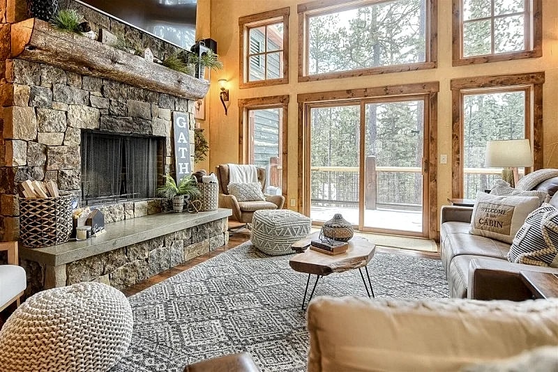 Ore Car Lodge - Outdoor fireplace! in Lead, South Dakota, United States — photo 5