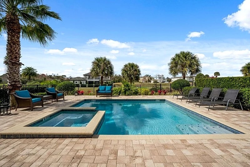 Luxury 5 Bed Villa, Game Room, Themed Beds, Extended Deck, Updated Decor in Kissimmee, Florida, United States — photo 2