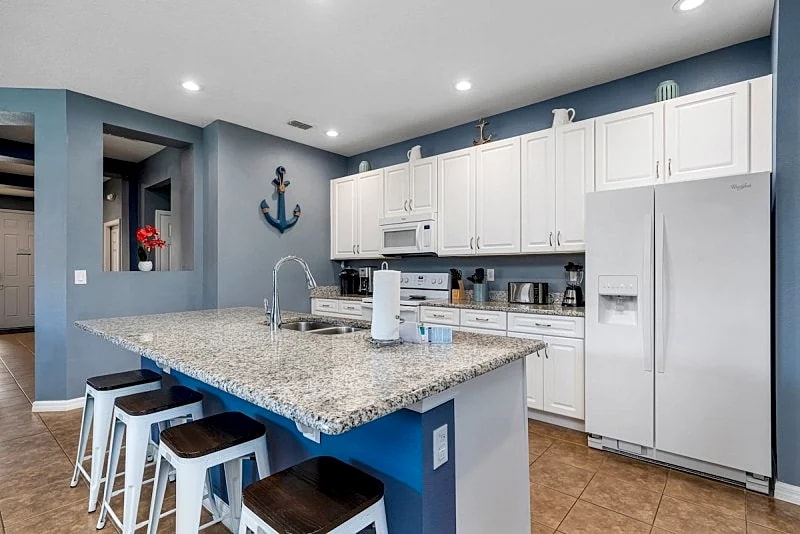 Providence Delight | 4 bed, 3 bath | Private Pool in Davenport, Florida, United States — photo 4