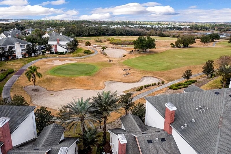Arnold Palmer Legacy golf course views! 3 bed, 2.5 bath Townhouse in Heritage Crossing Way in Kissimmee, Florida, United States — photo 3