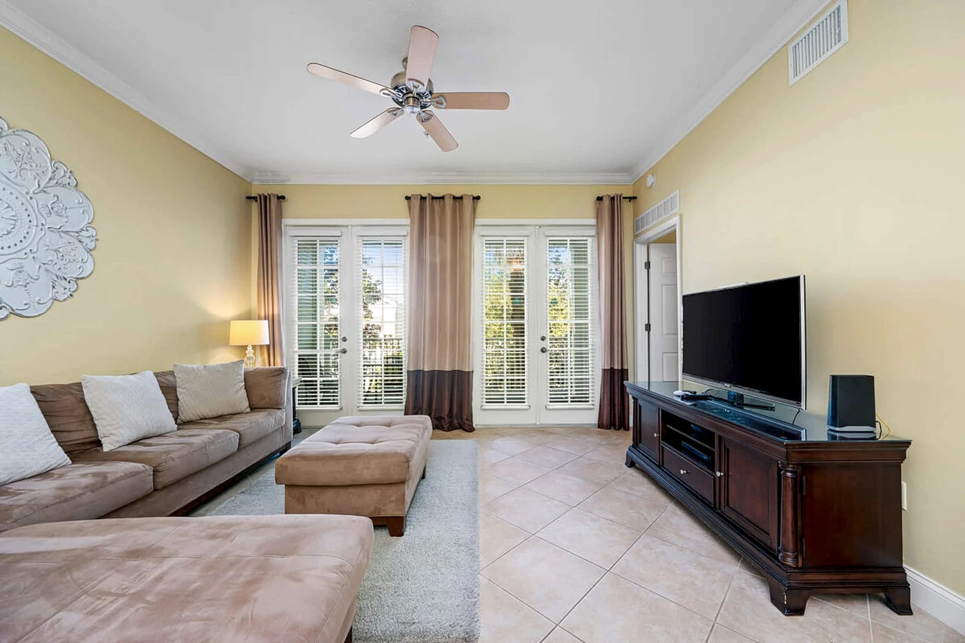 Luxury Condo with Upgraded Kitchen! Minutes to Disney in Kissimmee, Florida, United States — photo 2