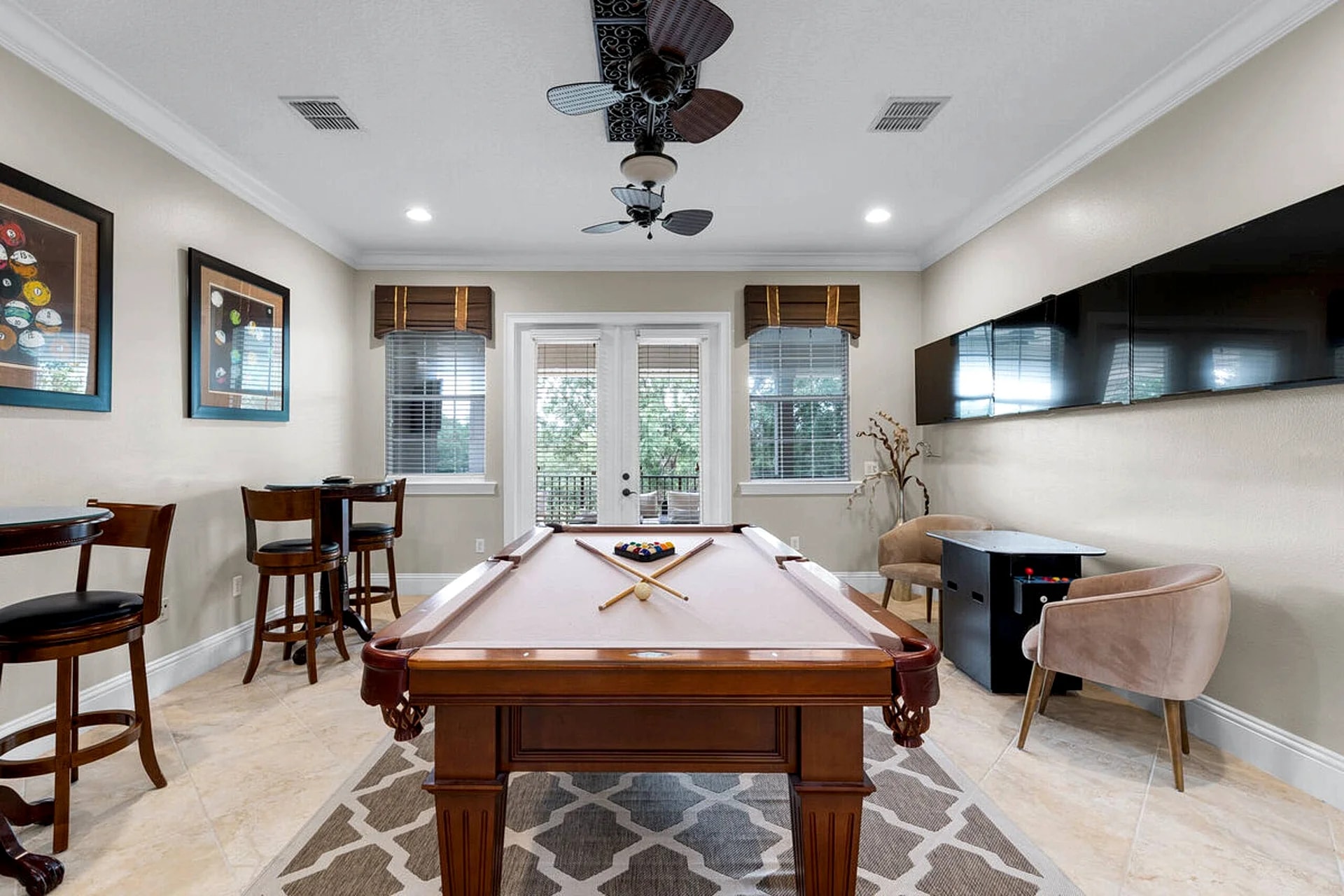 Luxury Pool Home! Cinema, Pool Table - Close to Disney! in Kissimmee, Florida, United States — photo 5