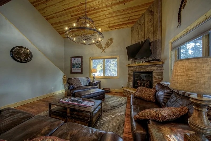 Sixteen Spoke Lodge - close to the slopes! in Lead, South Dakota, United States — photo 5