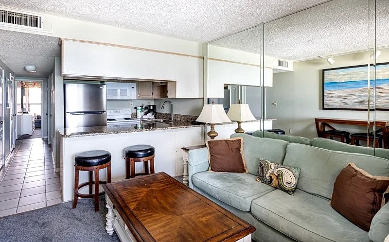 Wow!!! Updated Beach Front Resort 6th Floor Condo with amazing Gulf View in Destin, Florida, United States — photo 3