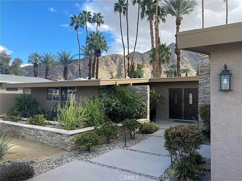 Spectacular Golf Course Villa with Mountain Views & Private Pool, Indian Wells Country Club