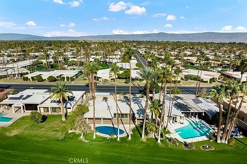 Spectacular Golf Course Villa with Mountain Views & Private Pool, Indian Wells Country Club in Indian Wells, California, United States — photo 4