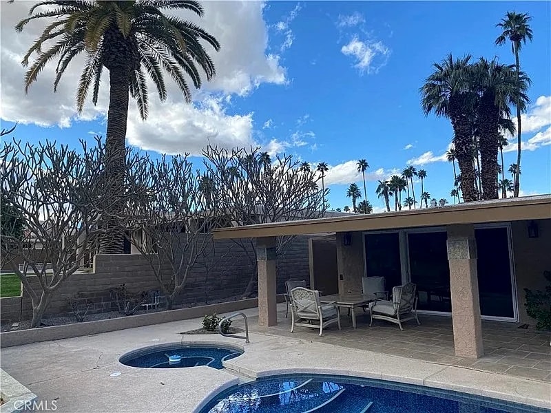 Spectacular Golf Course Villa with Mountain Views & Private Pool, Indian Wells Country Club in Indian Wells, California, United States — photo 3