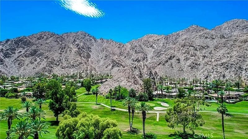Luxurious Golf Course Home with Pool, Mountain Views, Indian Wells Country Club in Indian Wells, California, United States — photo 5