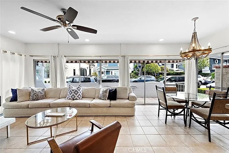 Elegant 3BR Coastal Bungalow Steps from the Bay, Premier Living on Balboa Island