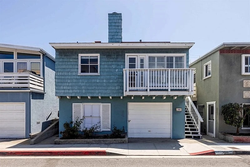 314 Longfellow GQ Best Deal In Hermosa Beach… 1-Bed Guest Quarters!