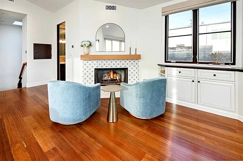 Stunning Ocean View Townhome in Manhattan Beach – Your Coastal Escape Awaits! in Manhattan Beach, California, United States — photo 4
