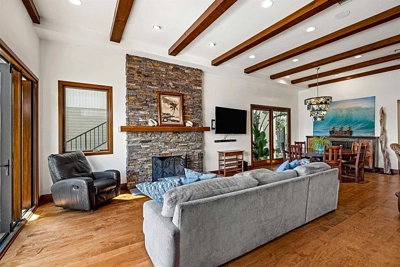 Coastal Luxury Living in the Heart of North Hermosa Beach – Steps from the Sand! in Hermosa Beach, California, United States — photo 3