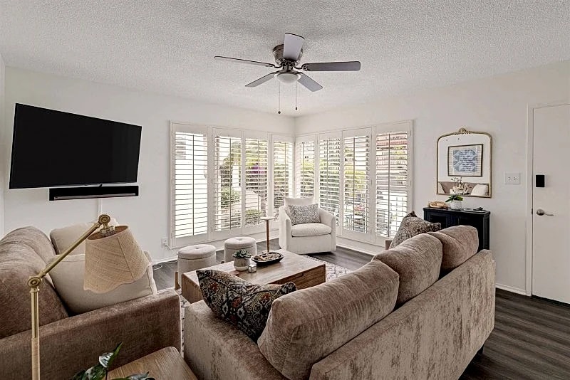 Cozy Hermosa Beach Retreat: 3 Bedrooms, BBQ, & Just Steps to the Beach for Family Fun! in Hermosa Beach, California, United States — photo 4