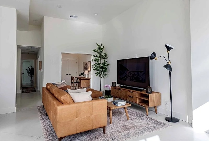 One-of-a-Kind Historic Gem Just Blocks from the Beach, Stylish and Fully Furnished! in Redondo Beach, California, United States — photo 5