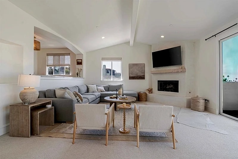 Coastal Luxury Family Retreat with Ocean Views, Hot Tub & Prime South Redondo Location in Redondo Beach, California, United States — photo 3