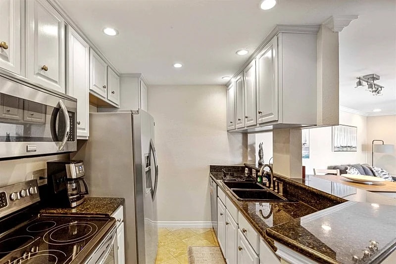 Modern 1-Bedroom Resort Style Condo with Pool & Gym in Beautiful Redondo Beach in Redondo Beach, California, United States — photo 3