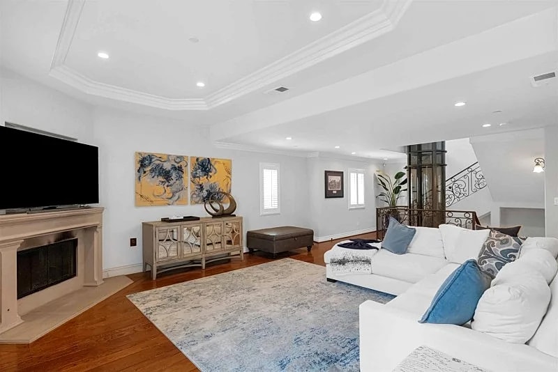 Coastal Elegance, Mediterranean Style 3 Bedroom Townhome in South Redondo Beach in Redondo Beach, California, United States — photo 4