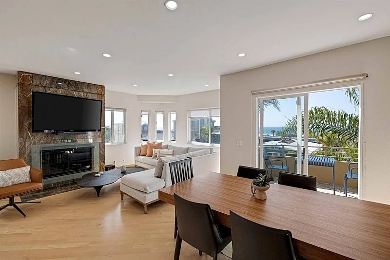 Stunning Ocean View 3 Bedroom Townhouse in the Heart of Downtown Hermosa Beach in Hermosa Beach, California, United States — photo 5