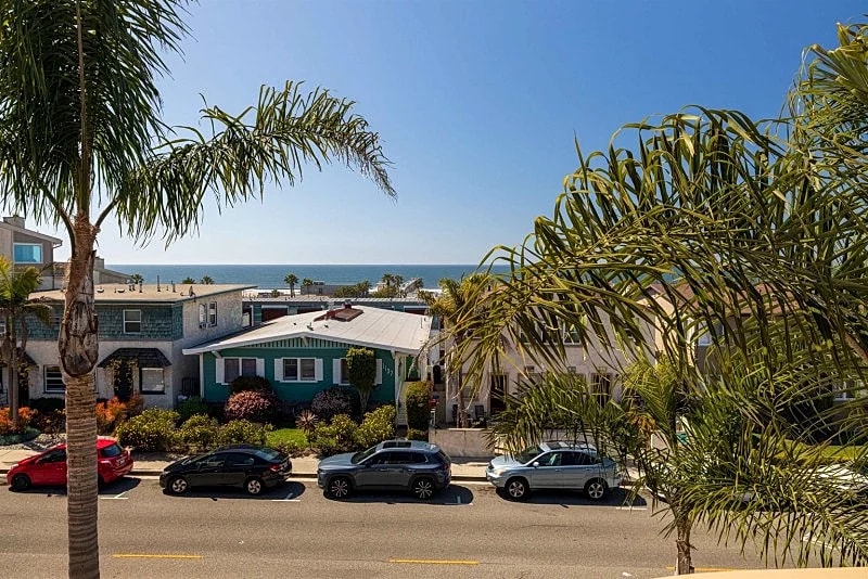 Stunning Ocean View 3 Bedroom Townhouse in the Heart of Downtown Hermosa Beach