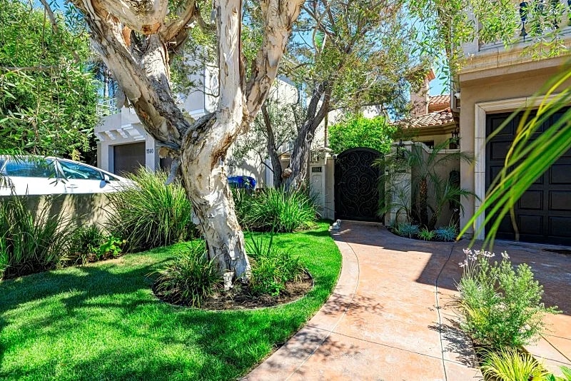 East Manhattan Beach Oasis, Luxury Furnished 5-Bedroom Home with Pool & More in Manhattan Beach, California, United States — photo 2