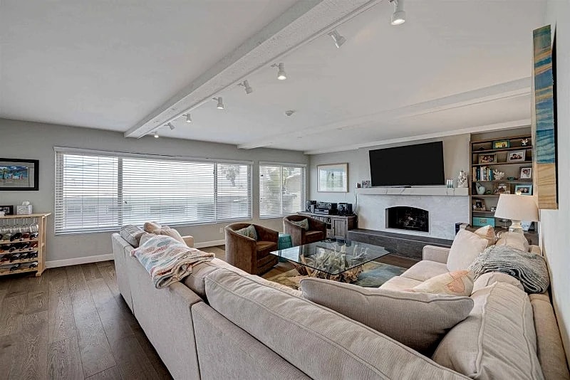 Ocean Breeze Luxury: Stunning 3-Bedroom Beach Condo in South Redondo Beach in Redondo Beach, California, United States — photo 5