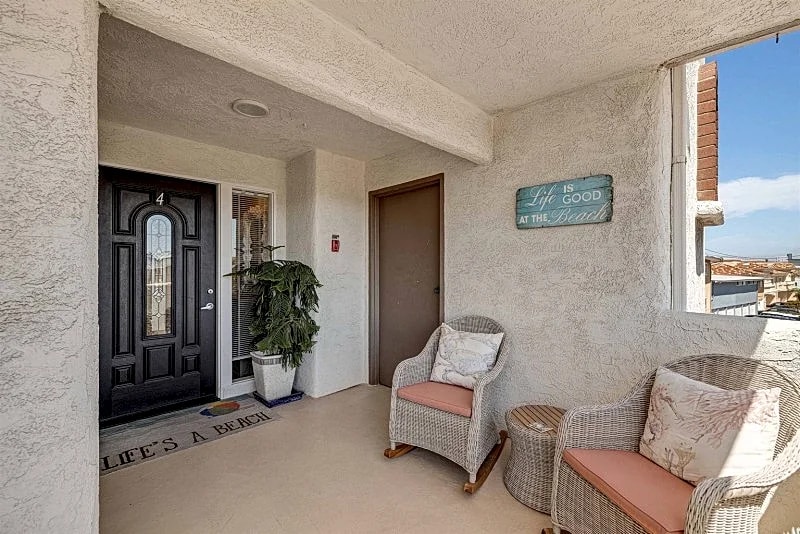 Ocean Breeze Luxury: Stunning 3-Bedroom Beach Condo in South Redondo Beach in Redondo Beach, California, United States — photo 2