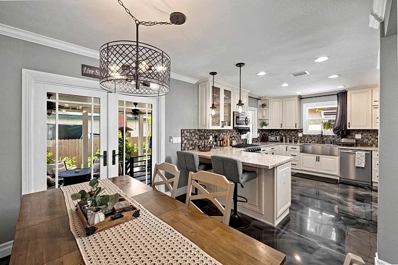 Charming 3-Bedroom 2.5-Bath Family Home with Outdoor Oasis in Redondo Beach in Redondo Beach, California, United States — photo 3