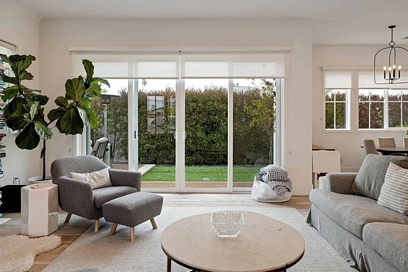 Stunning 4-Bedroom Free Standing Townhome with Luxury Finishes in Redondo Beach in Redondo Beach, California, United States — photo 5