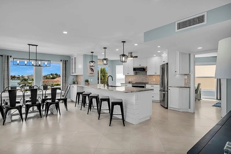 Experience Marco Island Magic at Grand Bay #308 – A Rare Waterfront Gem in Marco Island, Florida, United States — photo 4