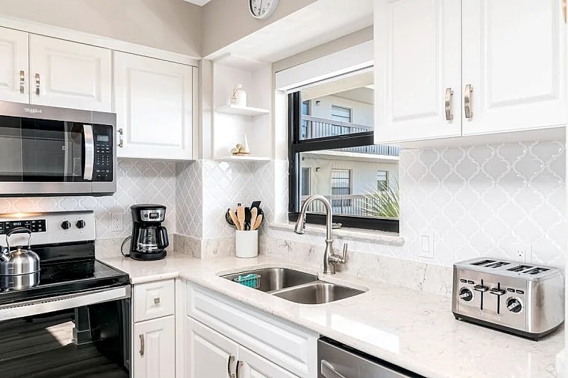 Full Reno Throughout I Views of Factory Bay, Anglers Cove 405M in Marco Island, Florida, United States — photo 4