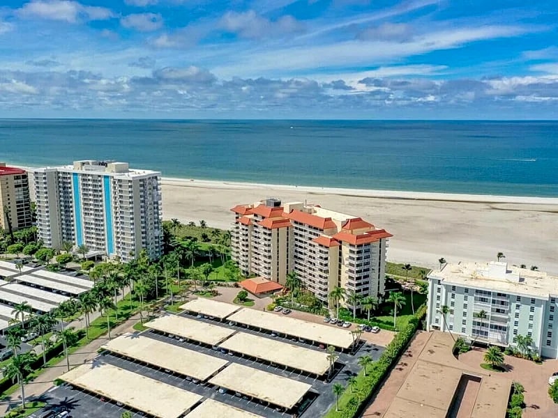 Beachfront 2 Bed Condo I Steps Away From the Beach in Marco Island, Florida, United States — photo 2