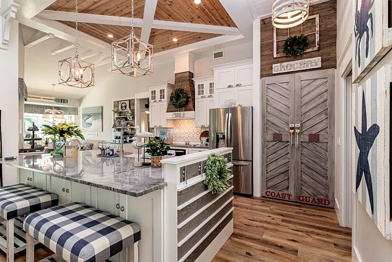 Perfect Blend of Elegance and Comfort I Captivating Home For Idyllic Retreat