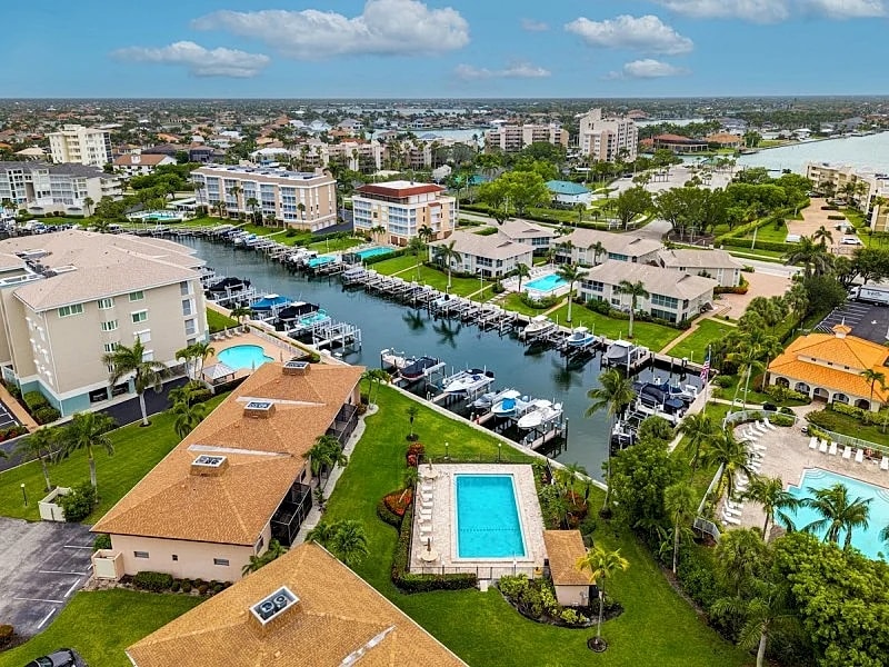 Island Escape: Walk to Beach, Pool & Canal Views in Marco Island, Florida, United States — photo 2