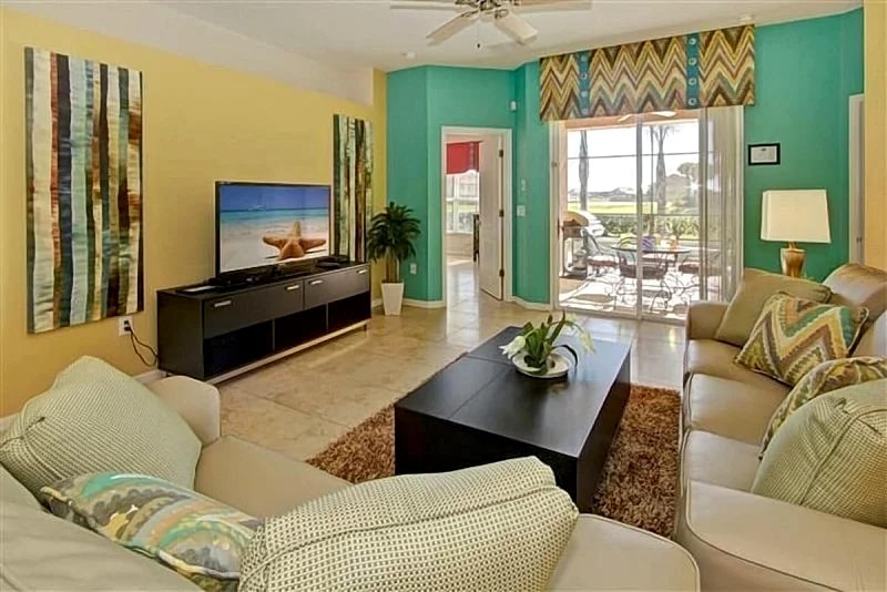 Lovely 4B Villa-South facing pool back to green field-no charge for pool heating in Orlando, Florida, United States — photo 1