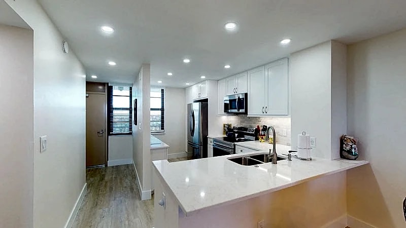 Renovated and Beachfront, Paradise Awaits! in Marco Island, Florida, United States — photo 4