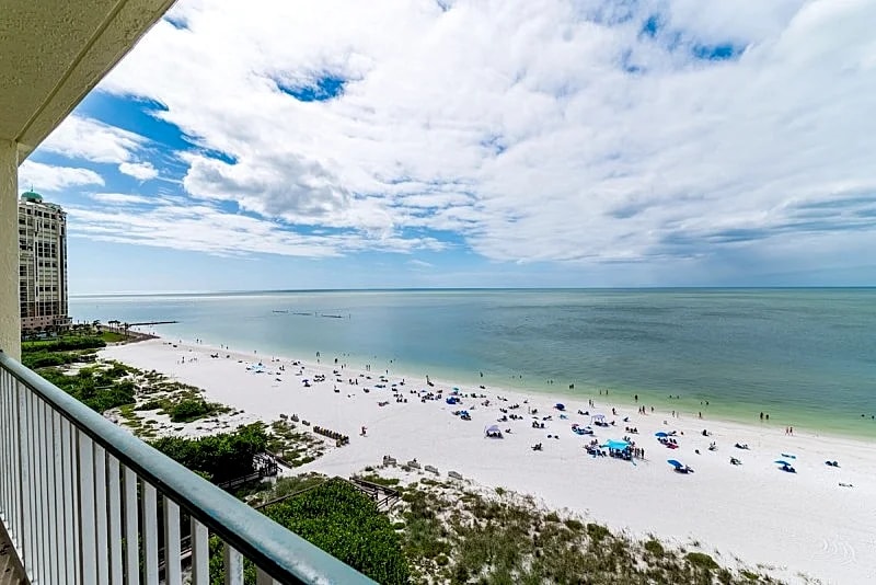 Beachfront Penthouse at the Apollo! Best Views on Marco Island! in Marco Island, Florida, United States — photo 4